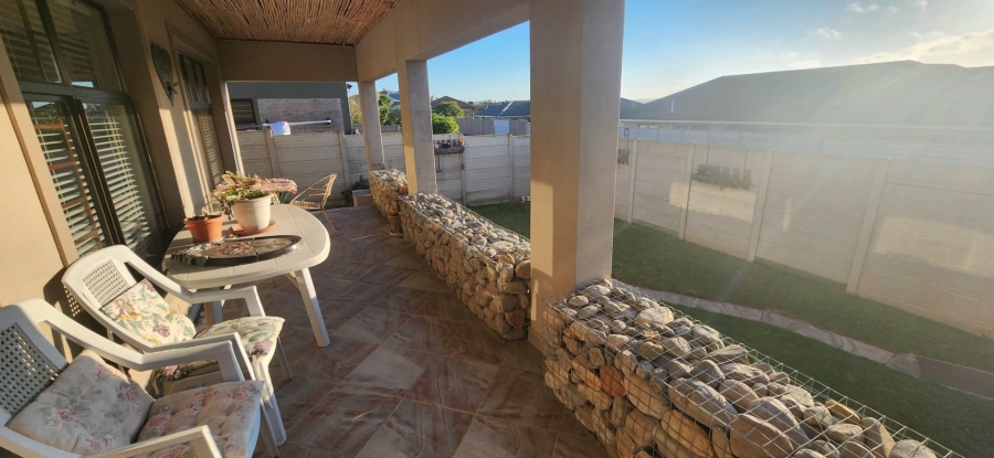 3 Bedroom Property for Sale in Reebok Western Cape